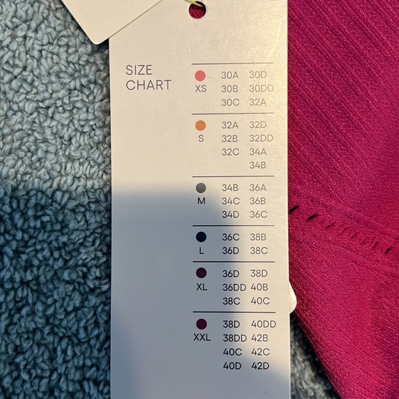 1 piece V-Neck seamless bra. 1782 - Picture 7 of 7